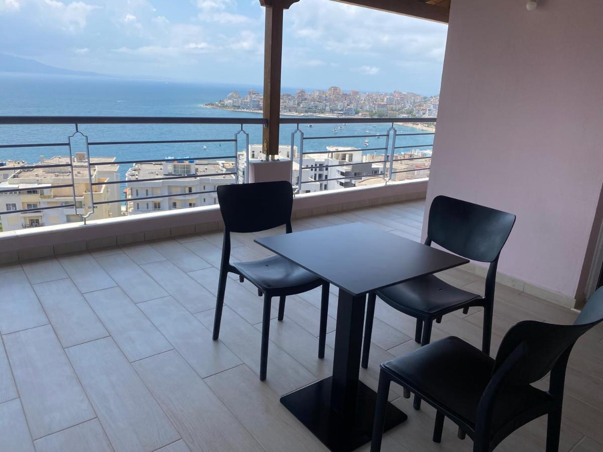 Blue Breeze Attic Apartments Sarandë Exterior foto